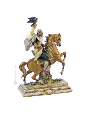 JAGD MIT FALKE Capodimonte Porzellan Figur handbemalt elegant exklusiv Italienisches Design