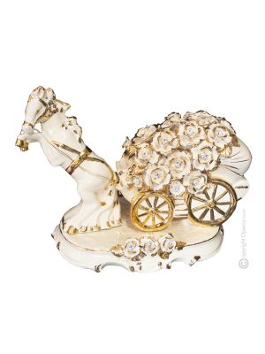 PFERD Exklusives Ornament aus Keramik im Barockstil mit Details aus 24 Karat Gold Made in Italy